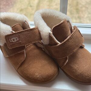 UGG Kids Chestnut Suede Shearling Strap Boots